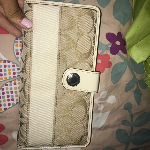 Coach Wallet - Picture 1 of 3